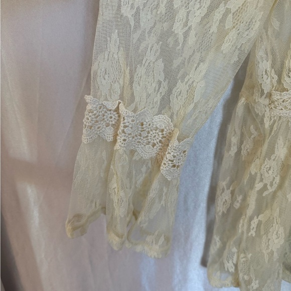 Wild Pearl Lace Ivory Blouse Large - Picture 5 of 6